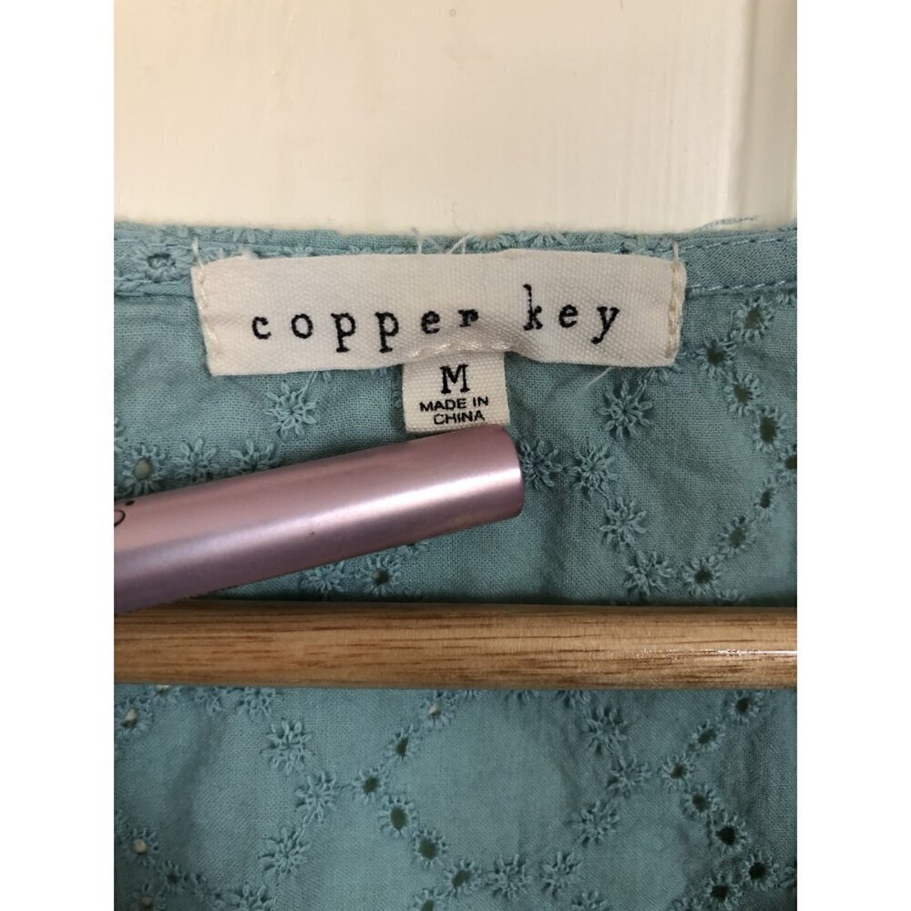 Copper Key Eyelet Tie-Front Blouse Womens M Button-up Boho Beachy Hippie Cottage - Picture 3 of 7